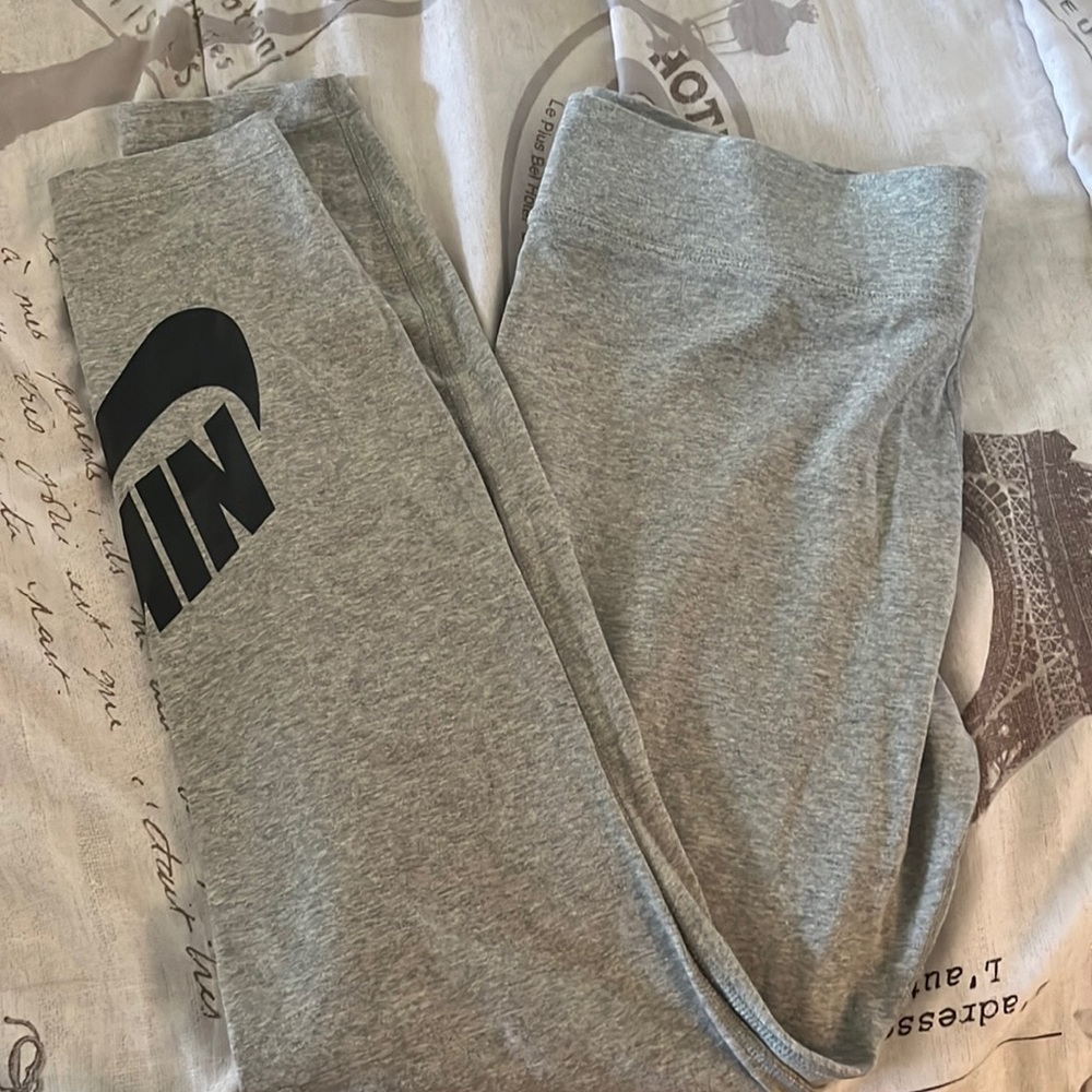 Grey Nike Leggings